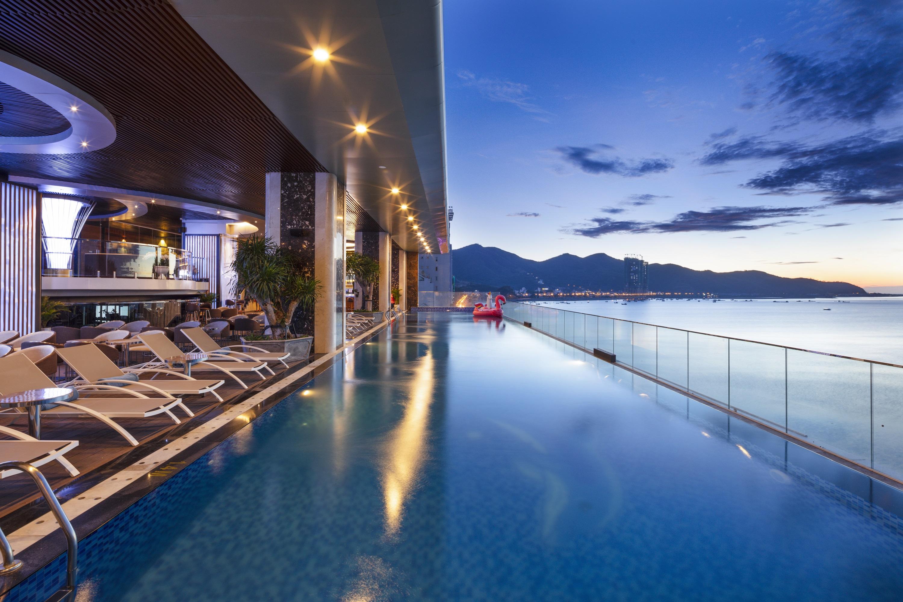 ญาจาง ฮอไรซัน โฮเต็ล Hotel ภายนอก รูปภาพ
